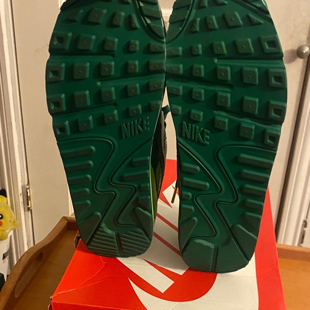 Men’s Size 12 Nike Air Max 90 Pine Green - Picture 6 of 10